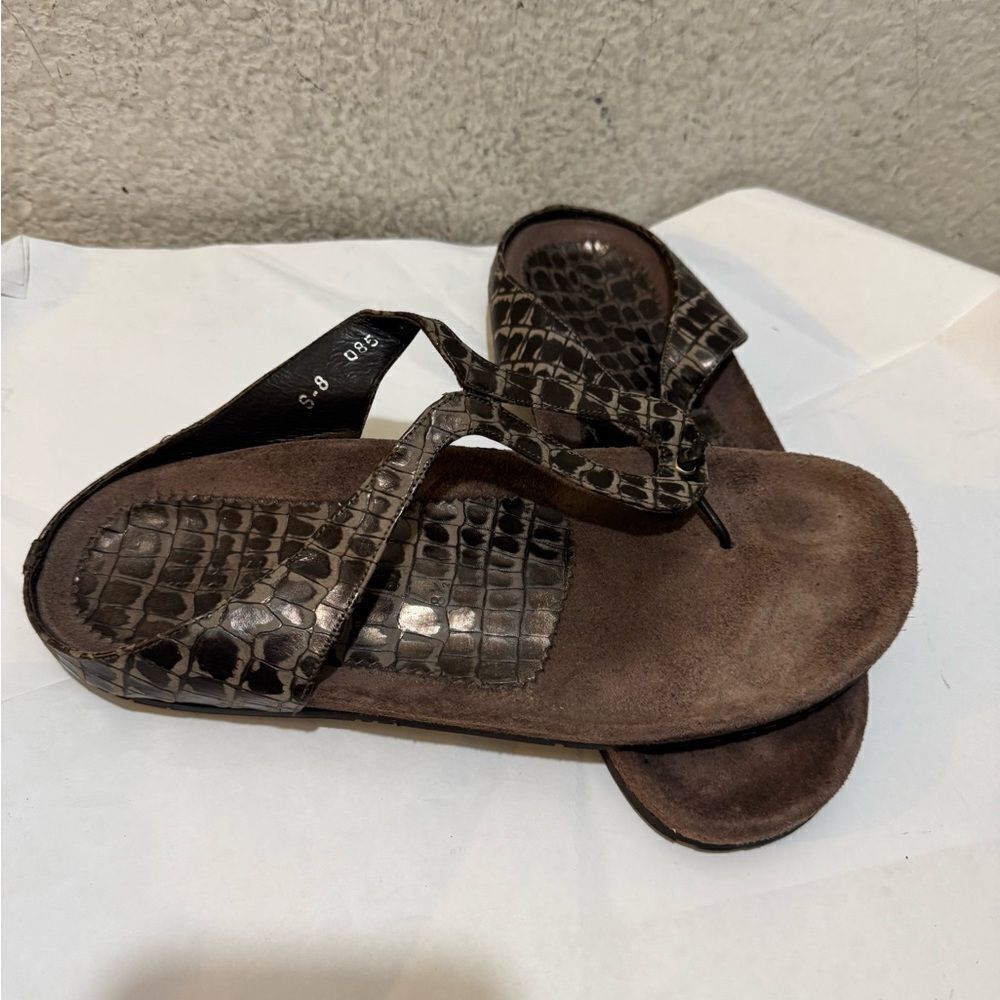 Donald Pliner  Sandals snake print size 8.5 - Picture 8 of 10